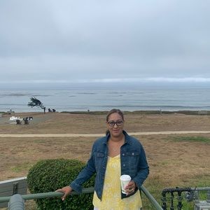 Meet your Posher, Ana